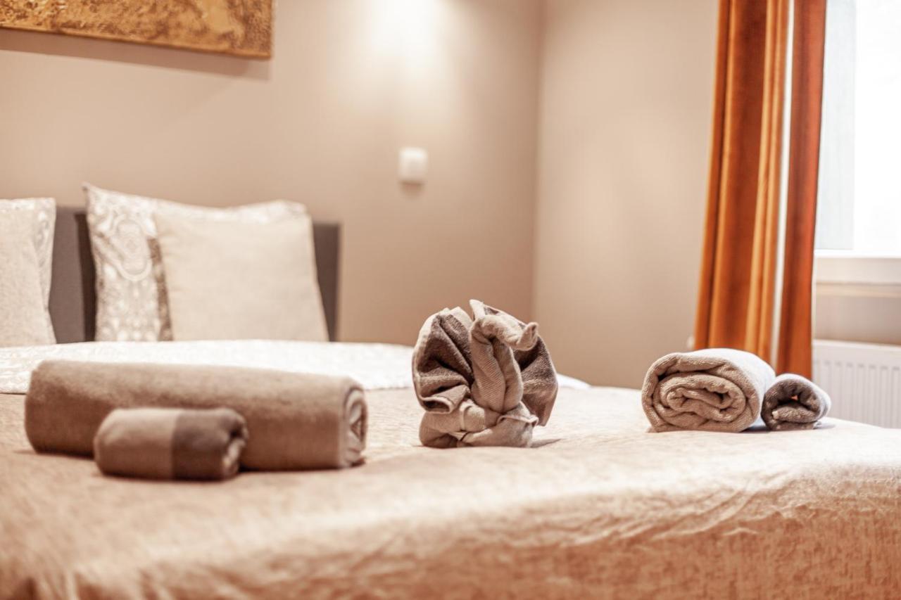 Luxury Suites Palace By Rikas Hotels アントウェルペン エクステリア 写真