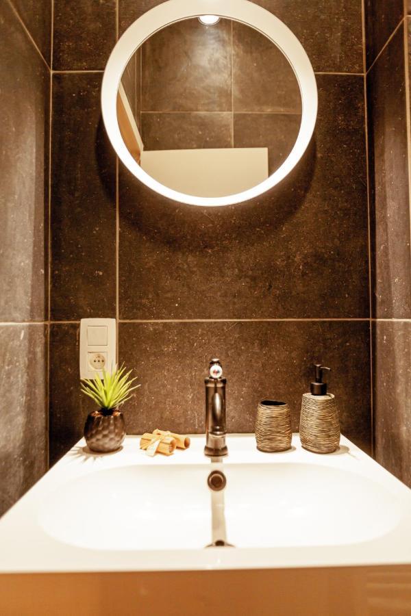 Luxury Suites Palace By Rikas Hotels アントウェルペン エクステリア 写真